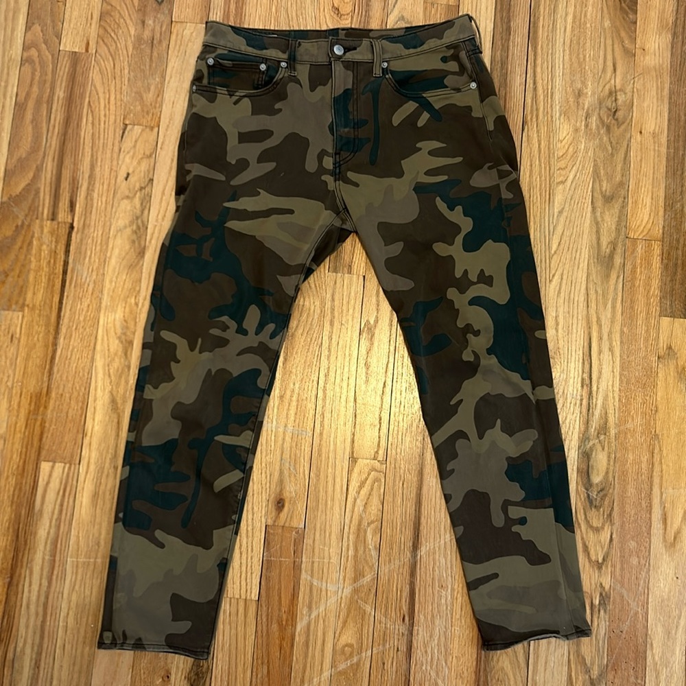 Levi’s camo pants